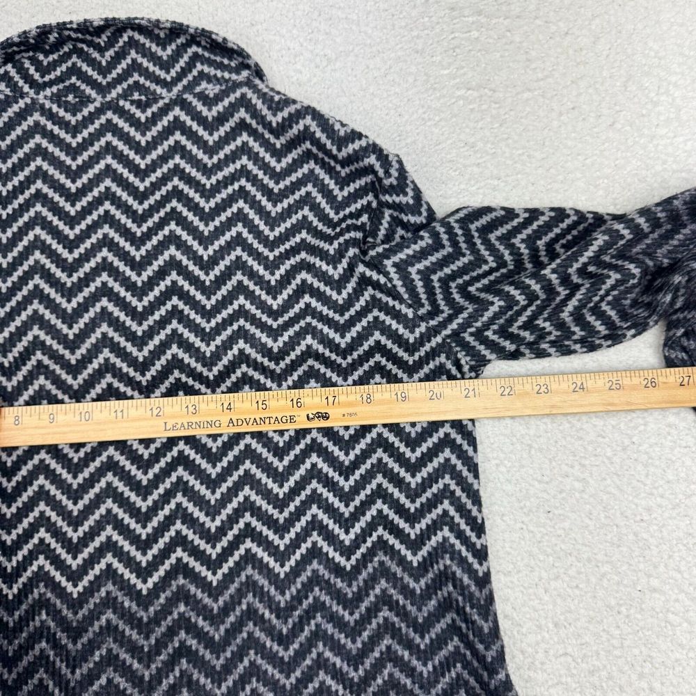 John Mark Sweater Womens Medium Tunic Button Front Knit Zigzag‎ Print Gray Black - Picture 6 of 8